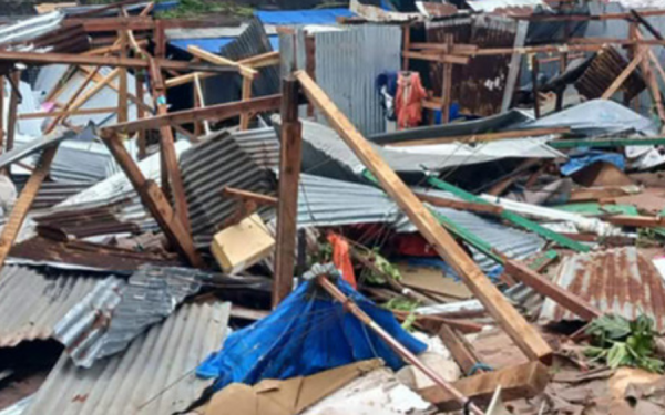 Huge storm sweeps through French archipelago, thousands feared dead