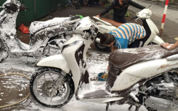 Should I wash my motorbike regularly? How often?