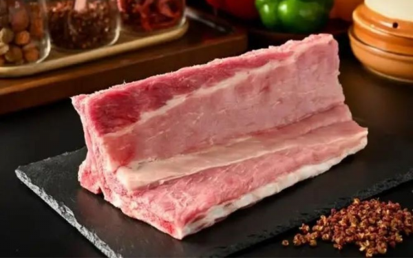 Smart Shoppers Choose These 3 Parts of Pork Bones