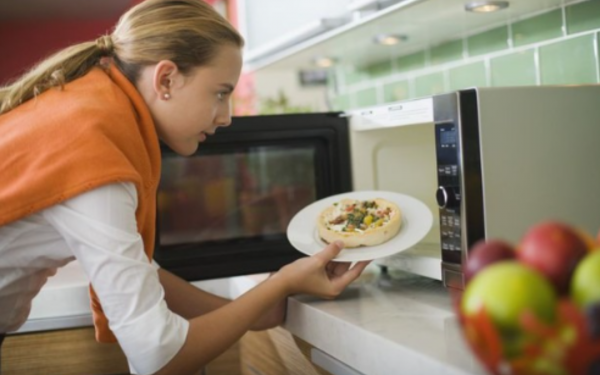 Does the microwave cause cancer?