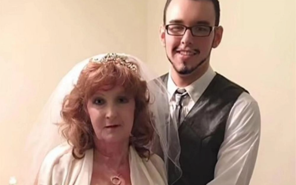 17-Year-Old Marries 71-Year-Old Woman After Three Weeks of "Love at First Sight"