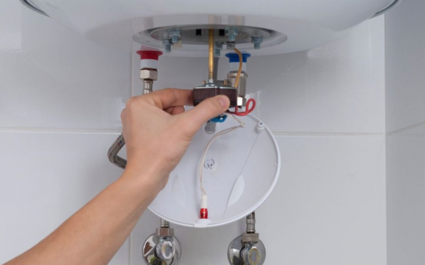 Mistakes When Using Water Heaters That Can Skyrocket Winter Electricity Bills