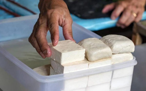 If you see these 4 signs when buying tofu, don’t buy it