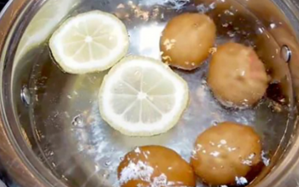 The Surprising Effect of Boiling Eggs with Fresh Lemons