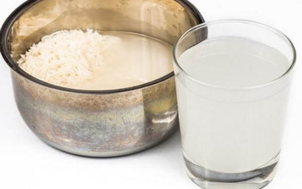 Don't throw away rice water, keep it for these 6 "magical" things, save millions every year